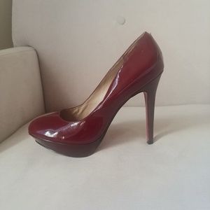 Gorgeous Paris Hilton Ruby Red Pumps